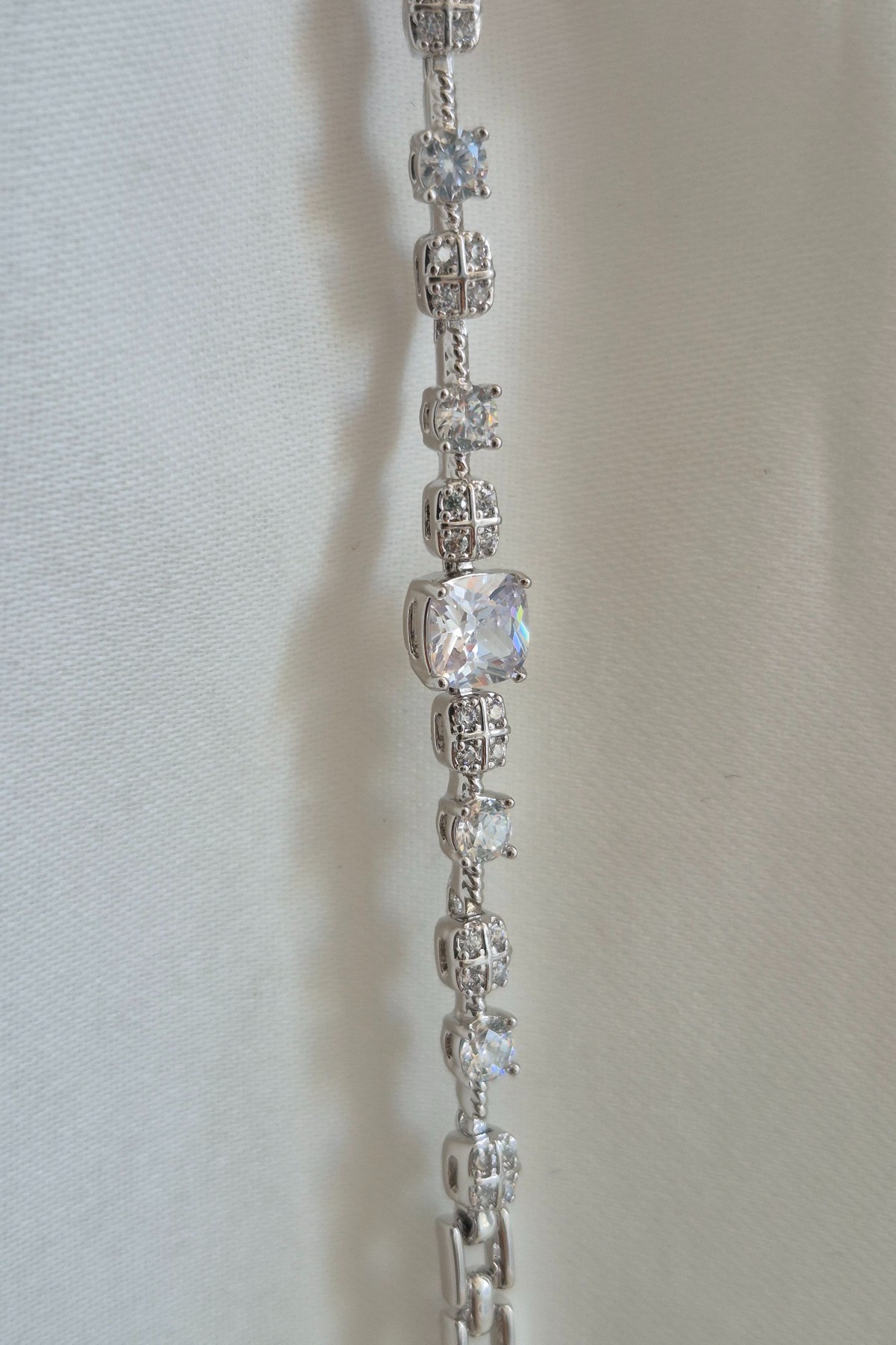  Xuping Taşlı Silver Bileklik 