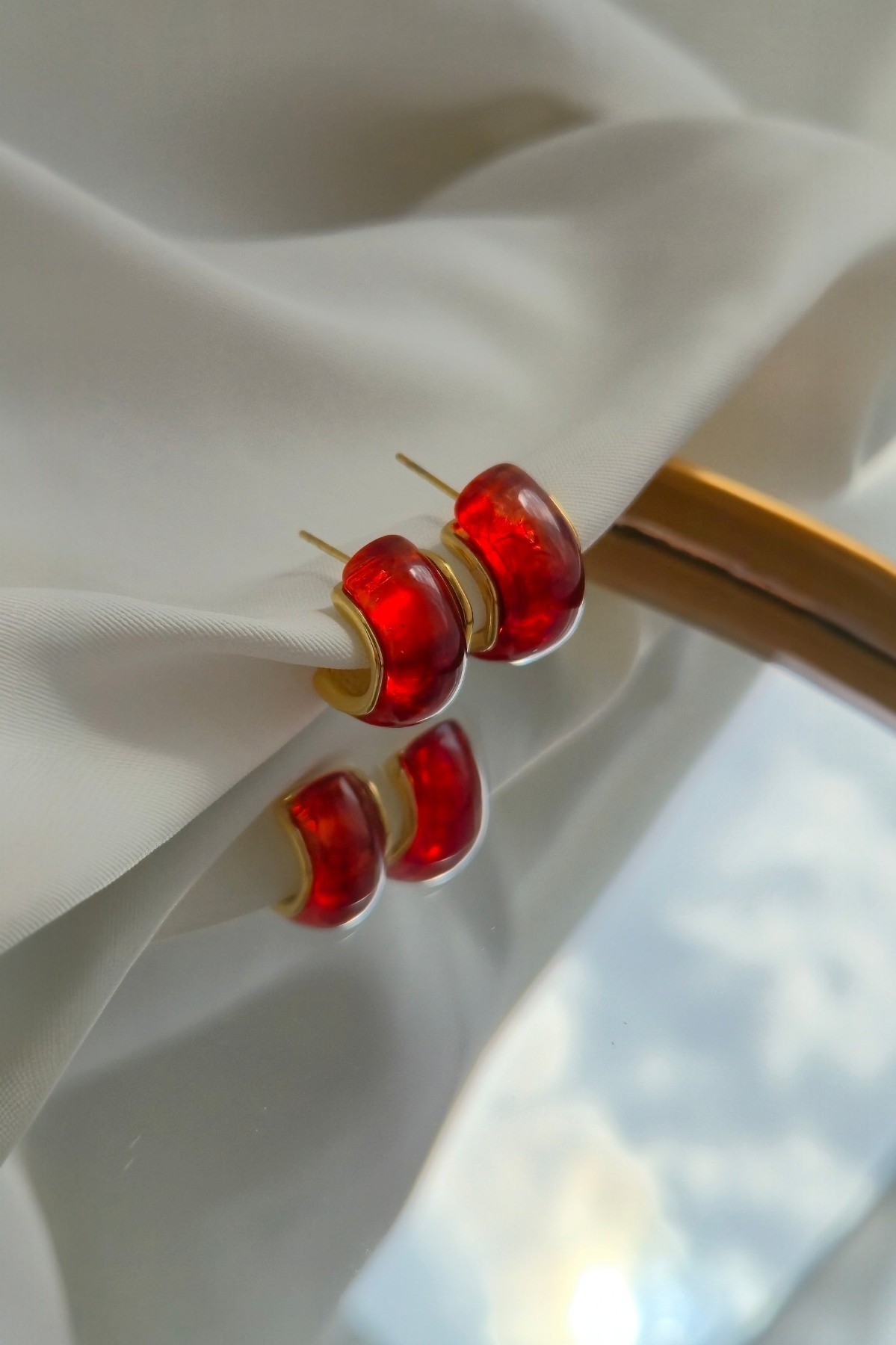 Kırmızı Cam Küpe